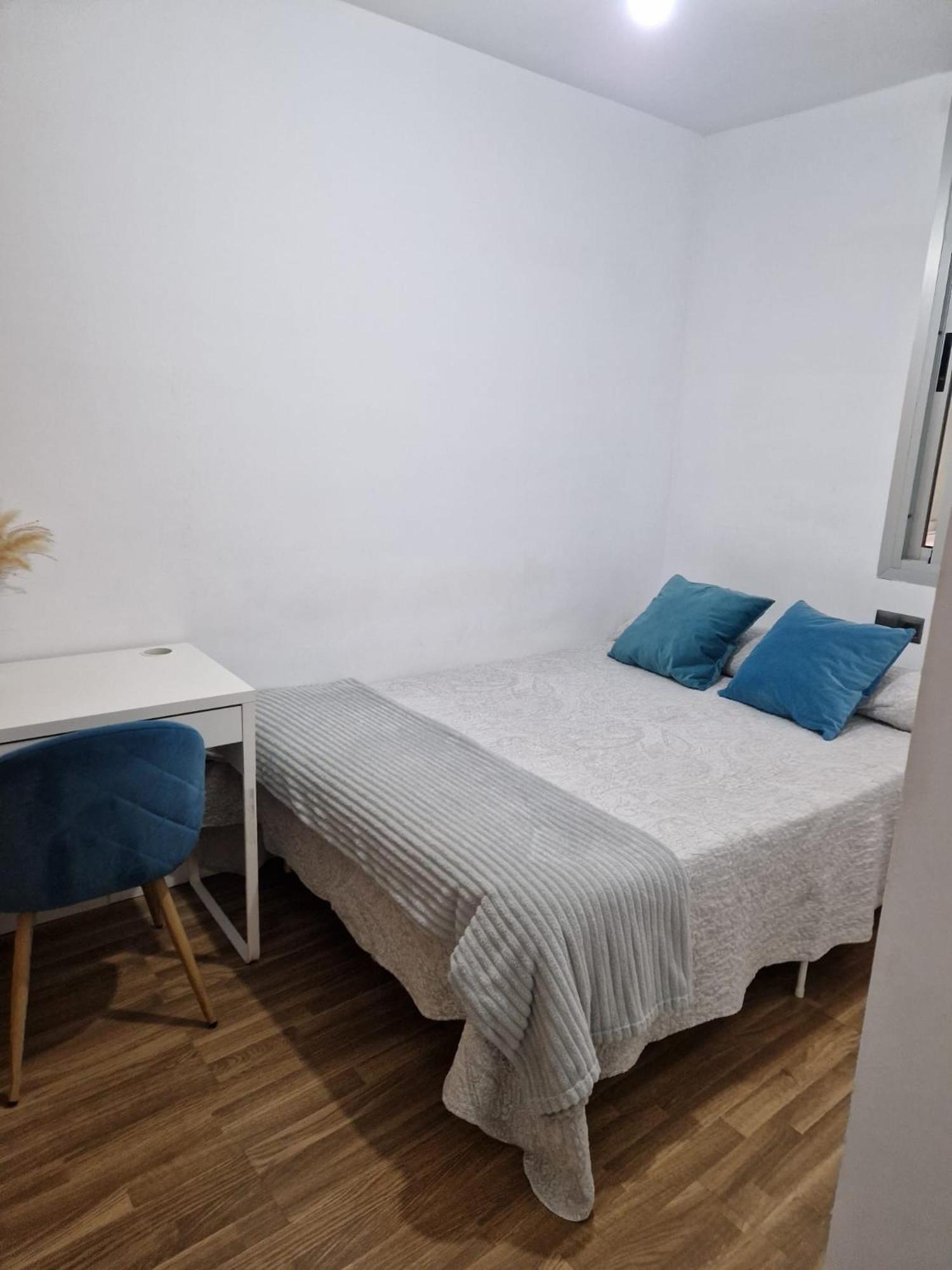 Apartmán Quarto Com Banheiro Privado Em Apartamento Familiar Alicante Exteriér fotografie